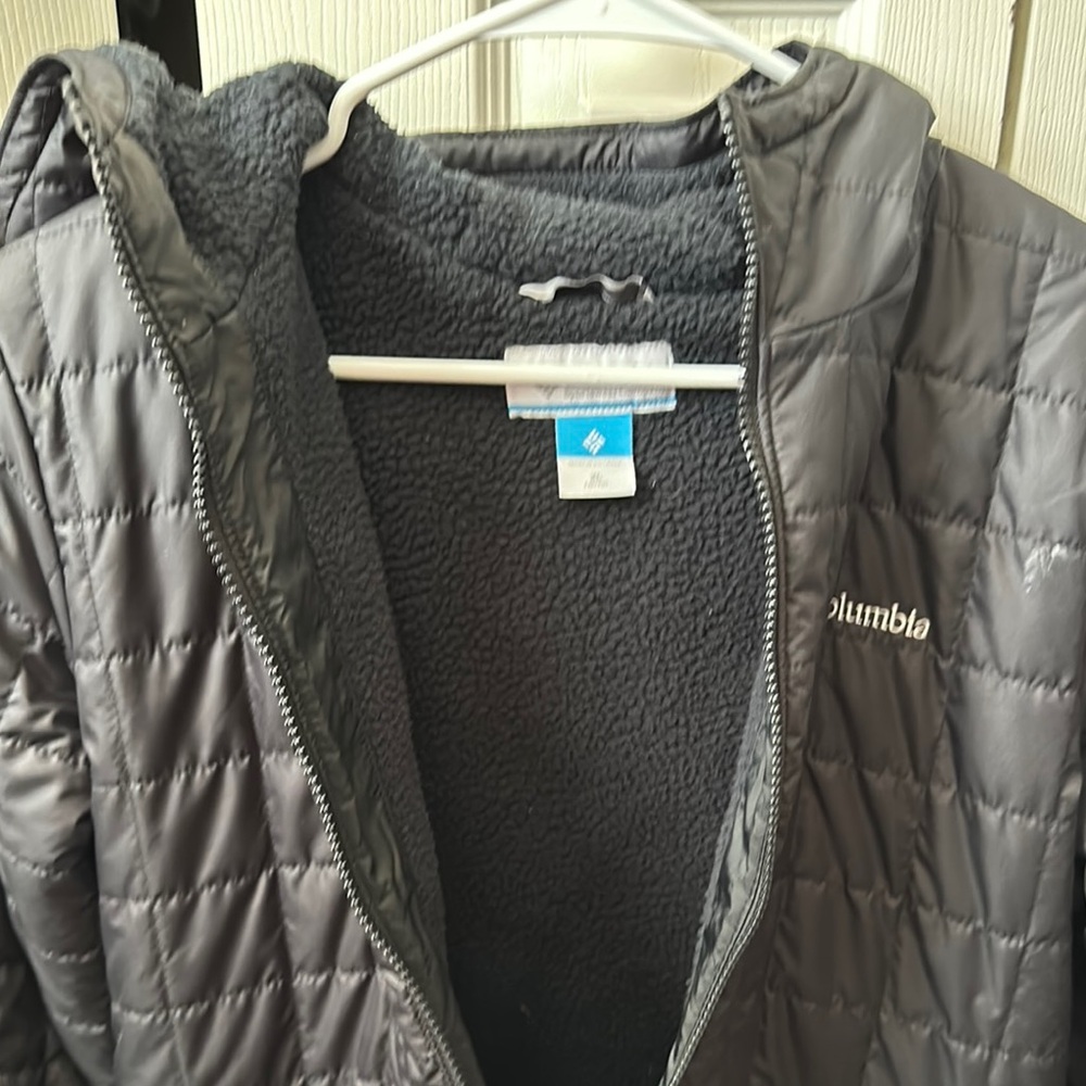 Columbia Black Quilted Jacket - Picture 2 of 3